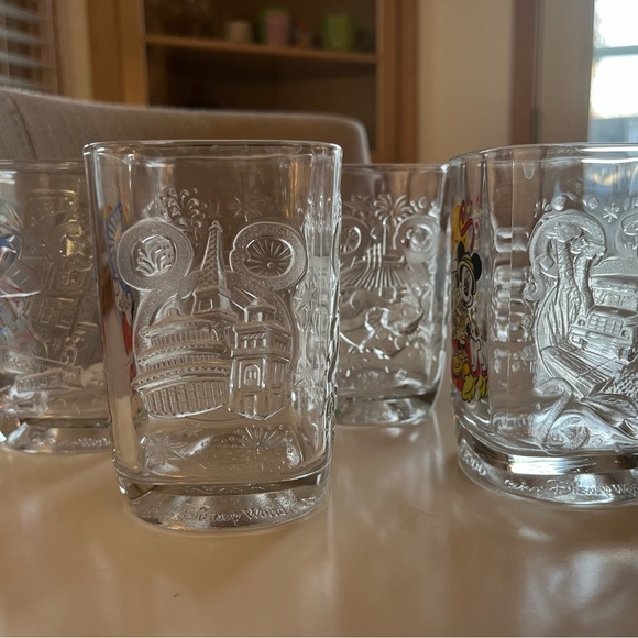 Vintage - Disney glass set from McDonalds year 2000 (24 years old) - Picture 3 of 4
